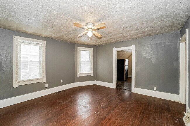 Foto del edificio - 6010 Wakefield Ave