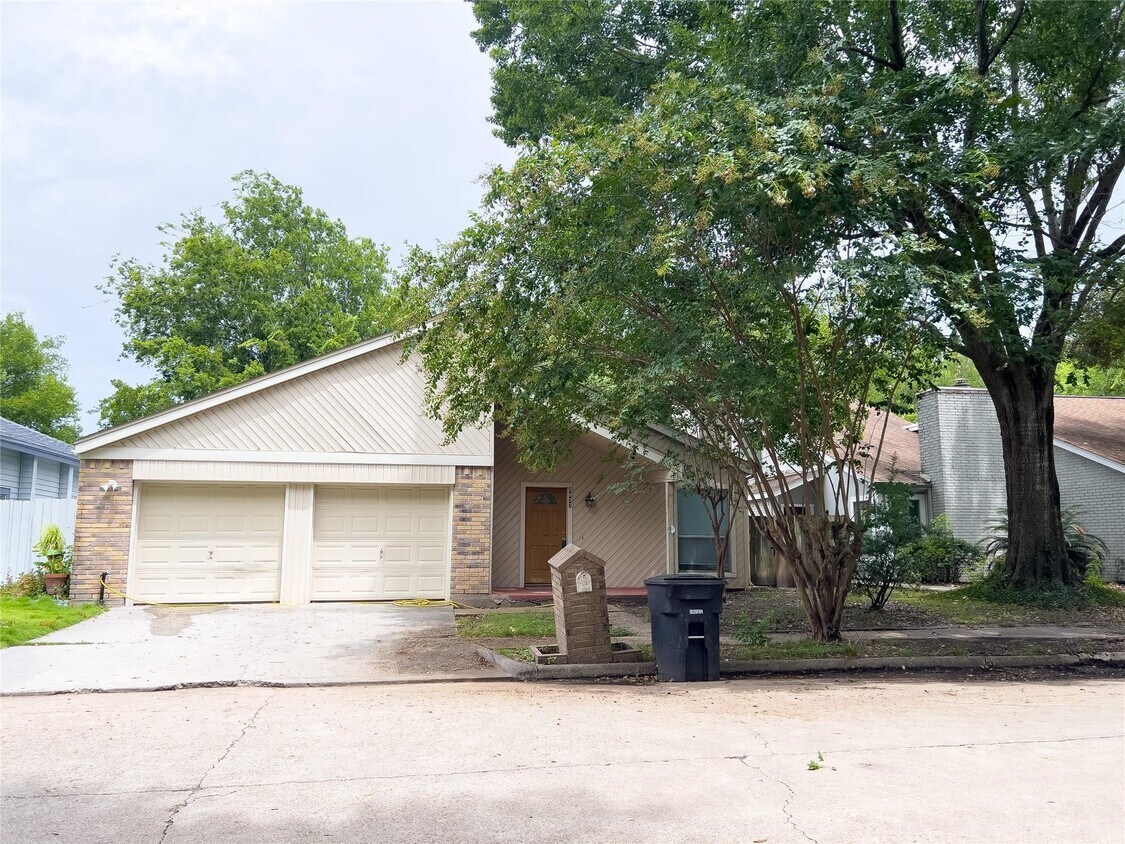 Foto principal - 2827 Waypark Dr