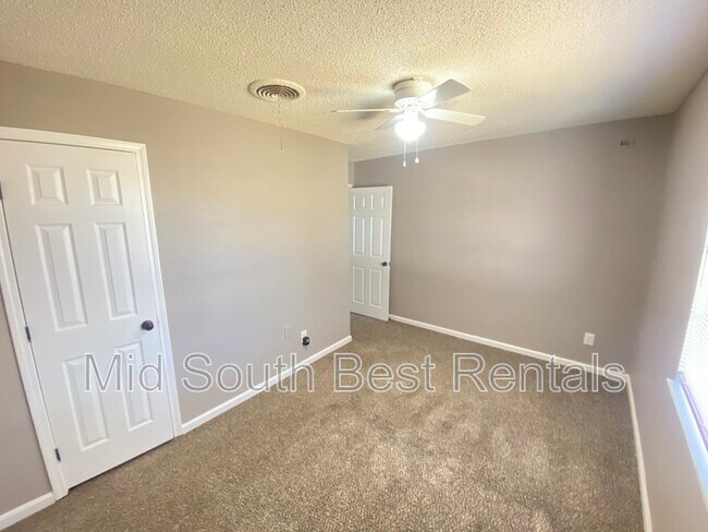 Foto del edificio - 2988 S Goodlett St