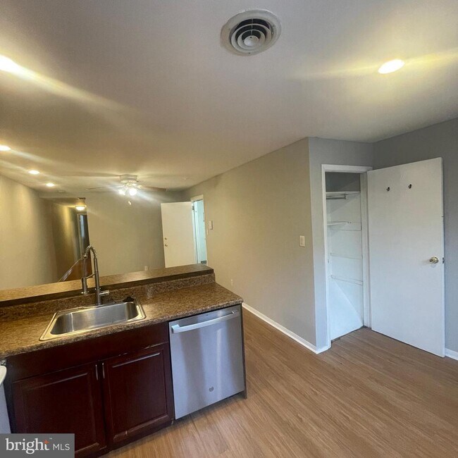 Foto del edificio - 764 S 4TH St