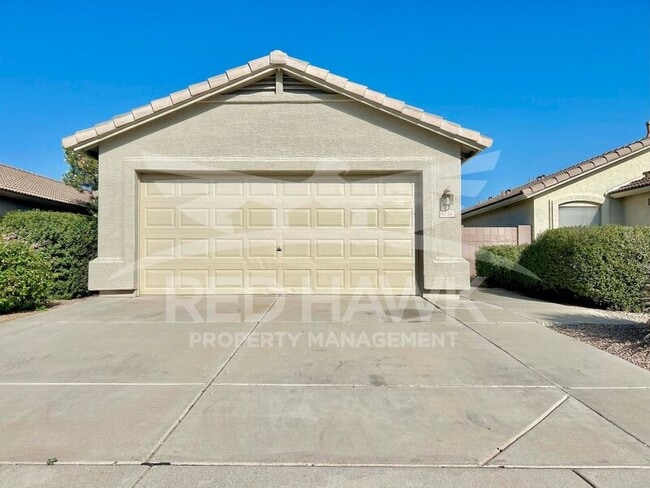 Building Photo - 4734 E Tanglewood Dr