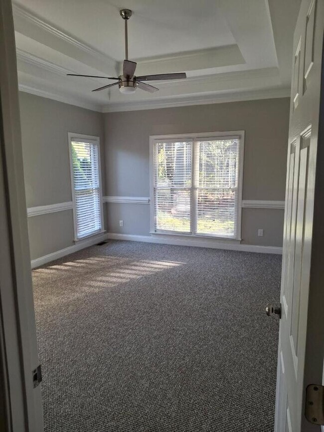 Foto del edificio - 4 Bedrooms 3 bath