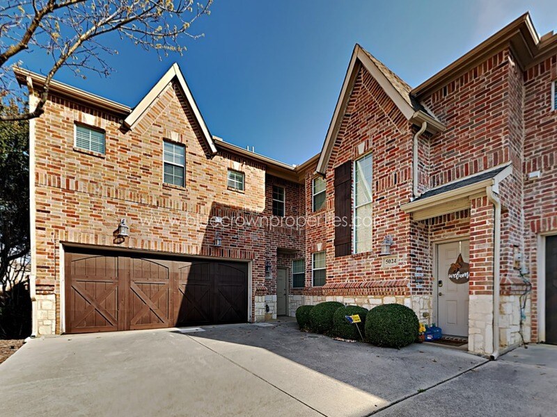 Foto principal - 5020 Venecia Way