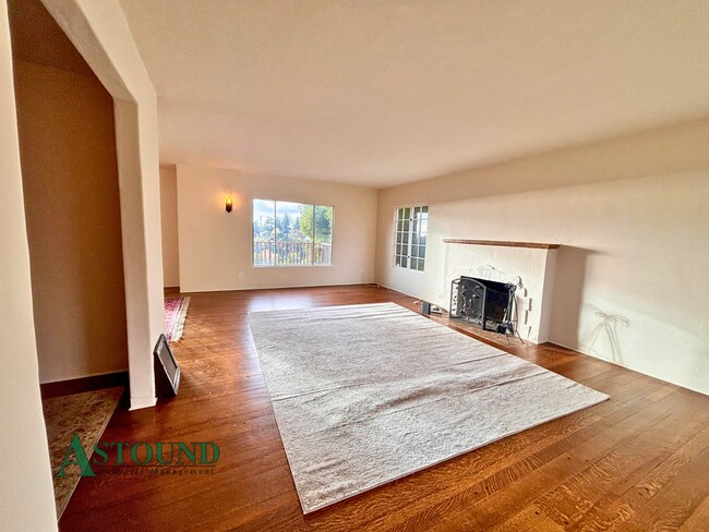 Foto del edificio - 915 Glendome Cir