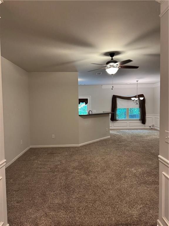 Foto del edificio - 692 Oakside Pl