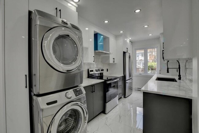 Photo du bâtiment - 8807 Rue Verville