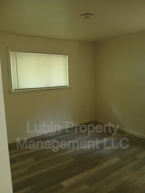 Foto del edificio - 3395 Mountain Terrace St