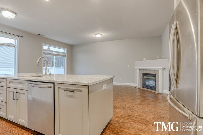 Building Photo - Wonderful 2 Story home in La Center