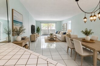 Building Photo - 300 Galen Dr