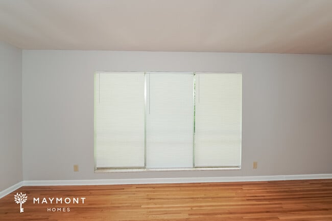Building Photo - Spacious 3-Bedroom Graysville Home with Sunroom