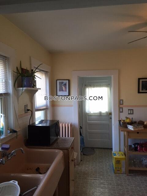 Foto del edificio - 35-37 Brooks Ave