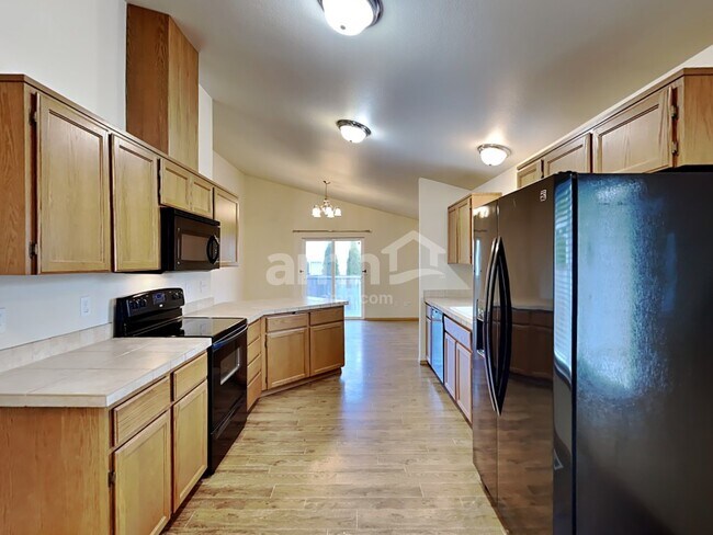 Foto del edificio - 4911 204th St E