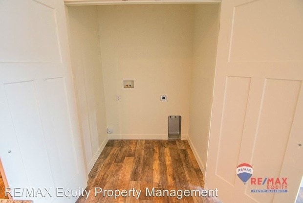 Building Photo - 784 E 500 S