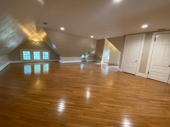 Photo - 2641 Highland Ave Apartments