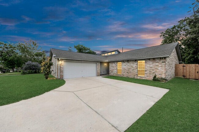 Building Photo - 14810 Scotter Dr