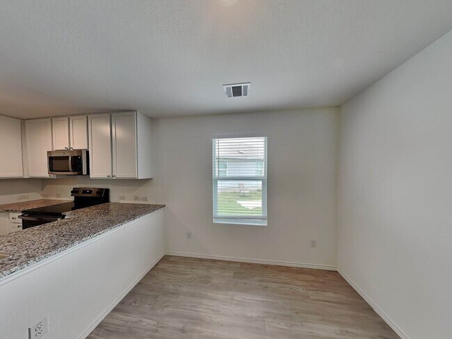 Foto del edificio - 144 Parish Ln