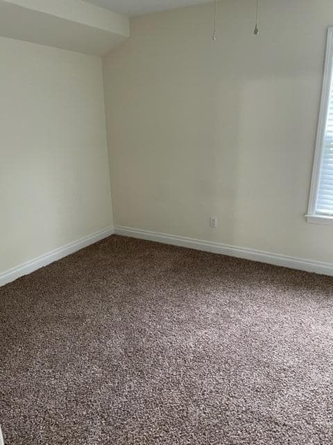 Building Photo - 209 Sequoia Dr