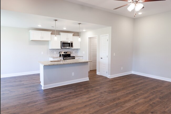 Foto del edificio - 480 Ayden Ln