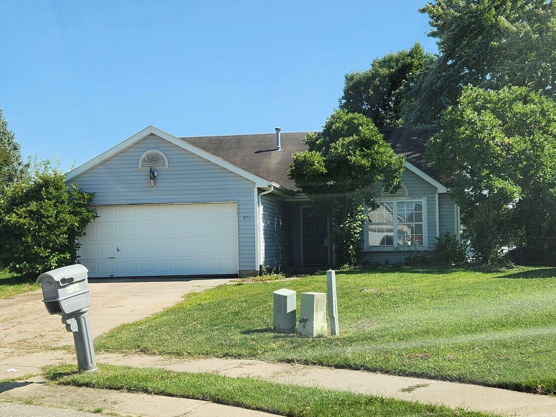 871 Hathaway Dr, Trenton, OH 45067 House Rental in Trenton, OH