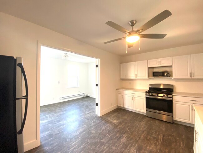 Building Photo - 373 3rd St