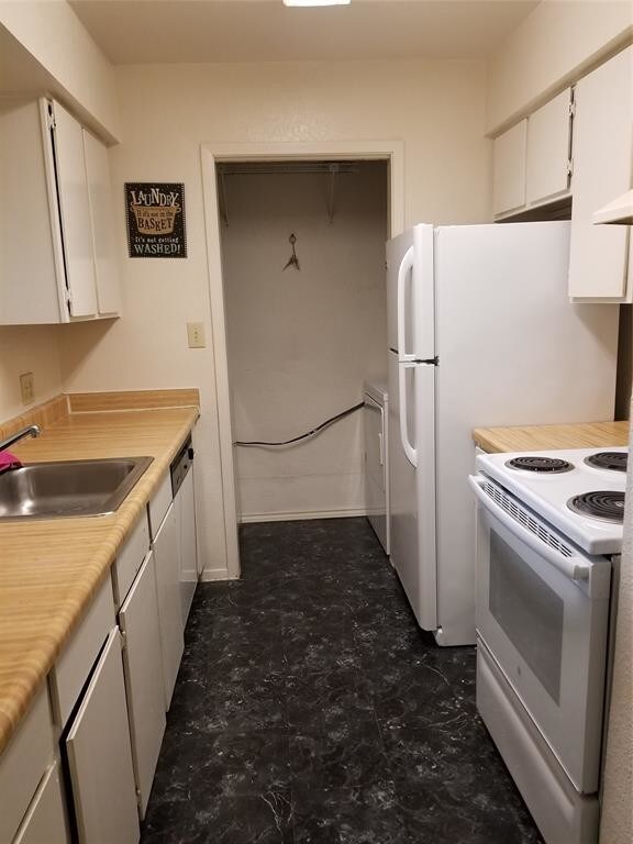 Foto del edificio - 17230 Imperial Valley Dr
