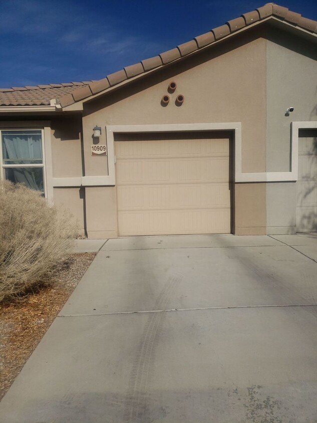 Primary Photo - One bedroom in gated community