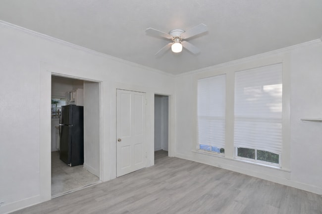 Photo - 113 S Olive St Apartment