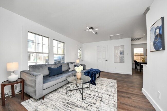 Foto del edificio - 4215 Eli St