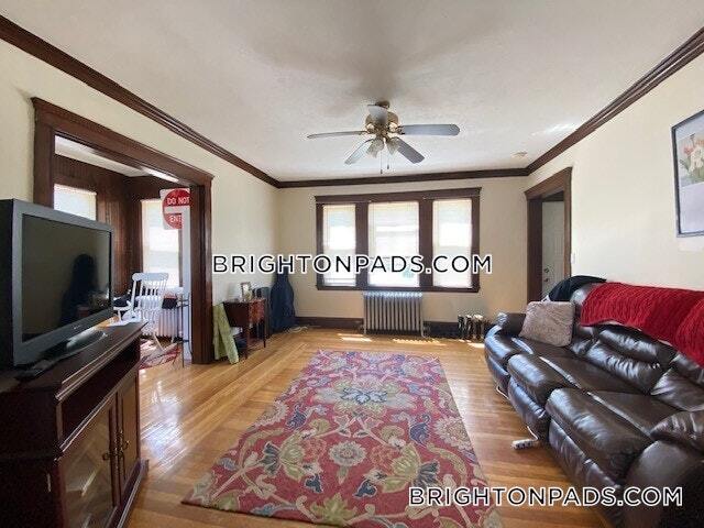 Foto del edificio - 75 Claymoss Rd