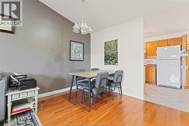 Building Photo - 1928 Questa Dr