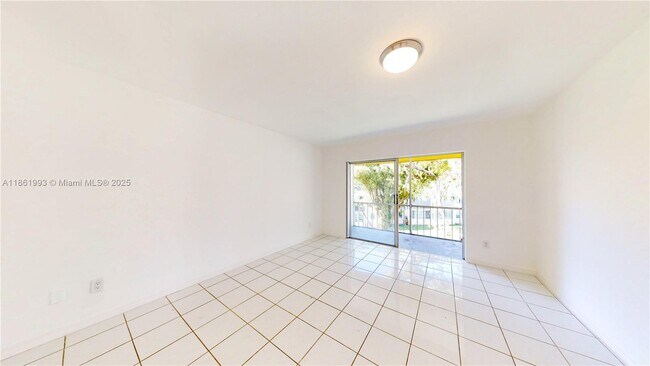 Foto del edificio - 1540 NE 191st St