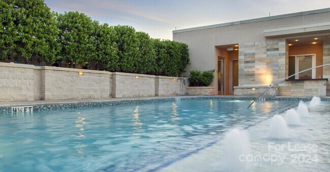 Foto del edificio - 125 W Tremont Ave