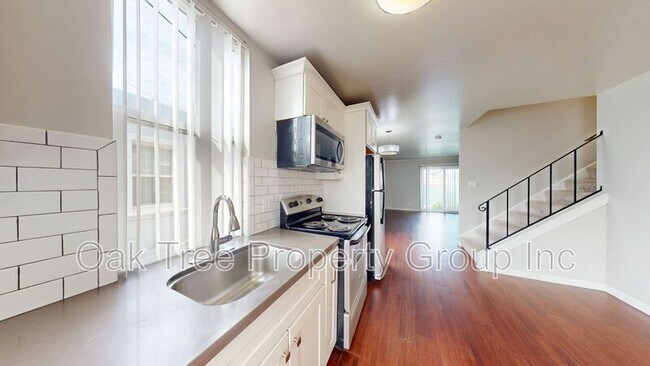 Foto del edificio - 2371 Downer Ave