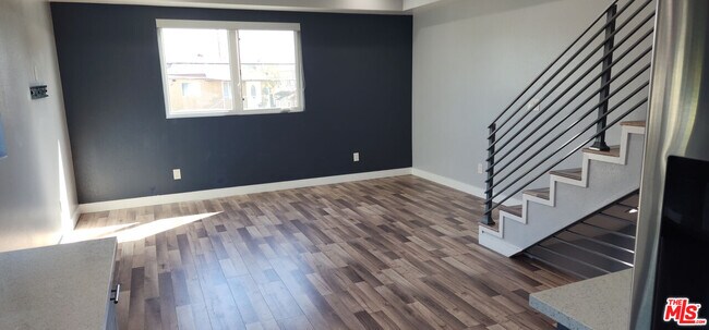 Foto del edificio - 5731 Klump Ave