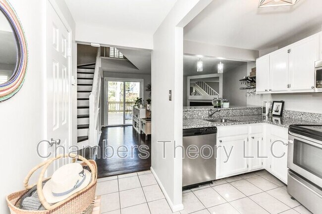 Foto del edificio - 2184 Whisperwood Glen Ln