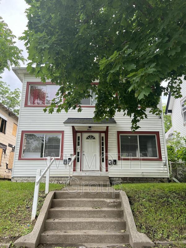Foto principal - 2827 North Kenwood Avenue - 1