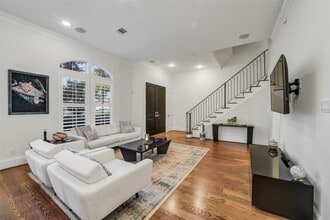 Building Photo - 1110 Lake Pointe Pkwy