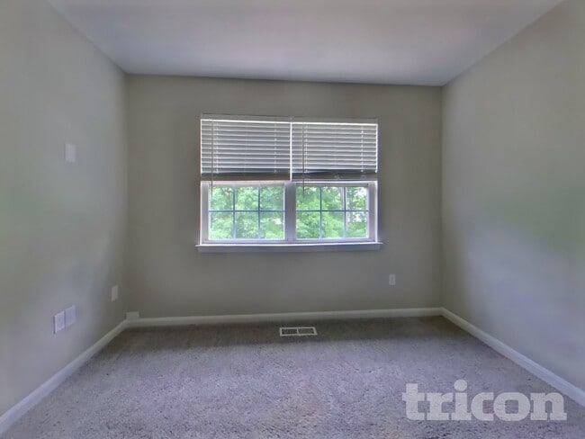 Building Photo - 1306 Sutler Terrace