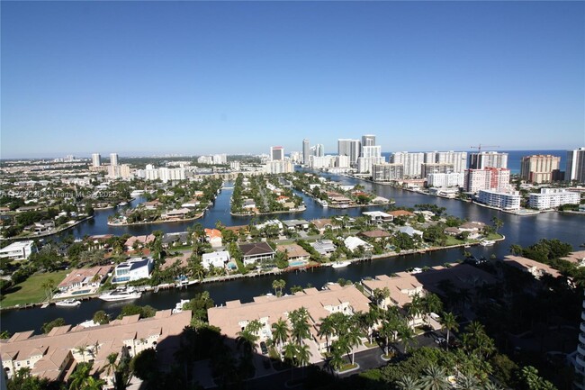 Building Photo - 21205 Yacht Club Dr