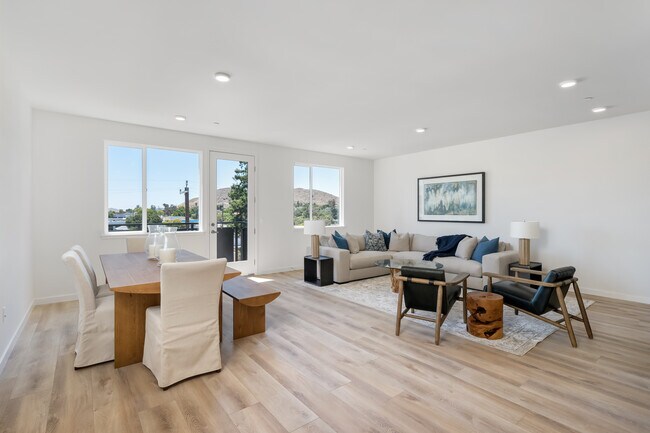 Foto del edificio - 2475 Victoria Ave