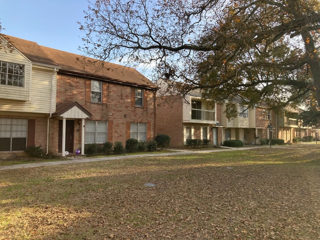 4721 Indian Trl, Baytown, TX 77521 Townhome Rentals in Baytown TX