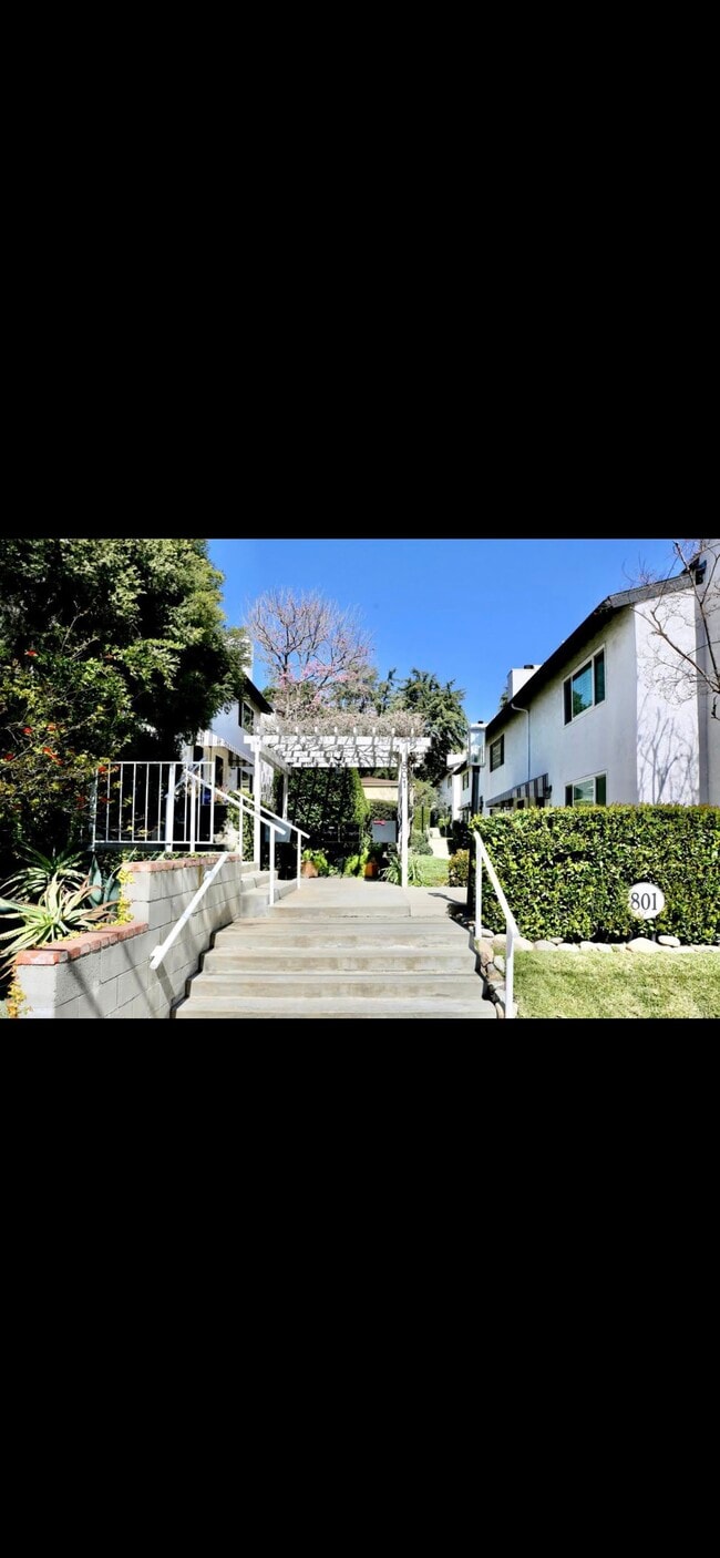 801 E Mendocino St Unit 5A, Altadena, CA 91001 Condo for Rent in