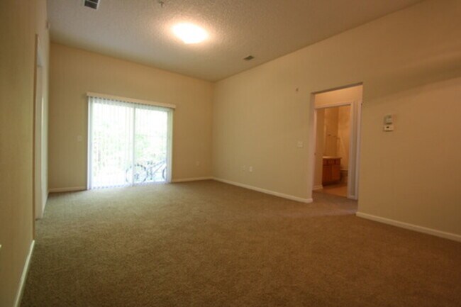 Building Photo - 7920 Merrill Rd #1502