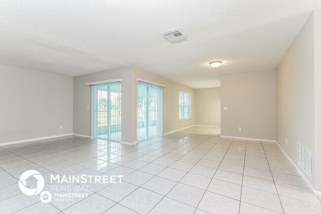 Foto del edificio - 353 Florida Pkwy
