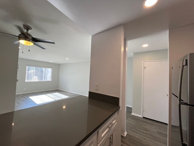 Foto del interior - 2039 North Las Palmas Ave