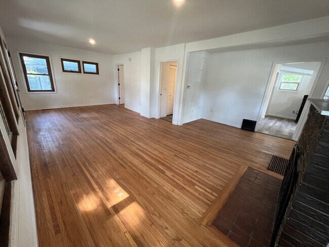 Foto del edificio - 3500 Kyle Ave N