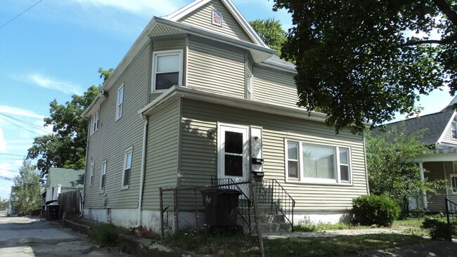 Building Photo - 117 E Suttenfield St
