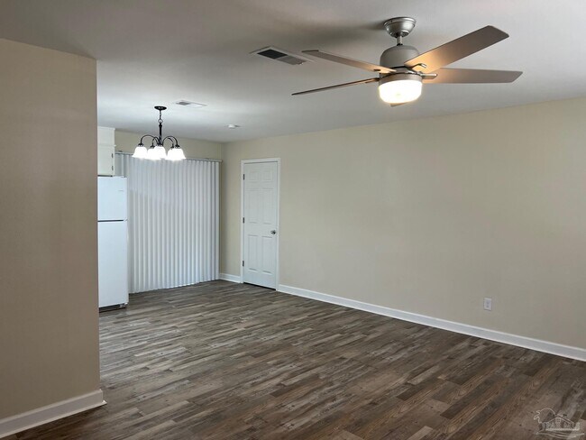 Foto del edificio - 6359 Cotton St