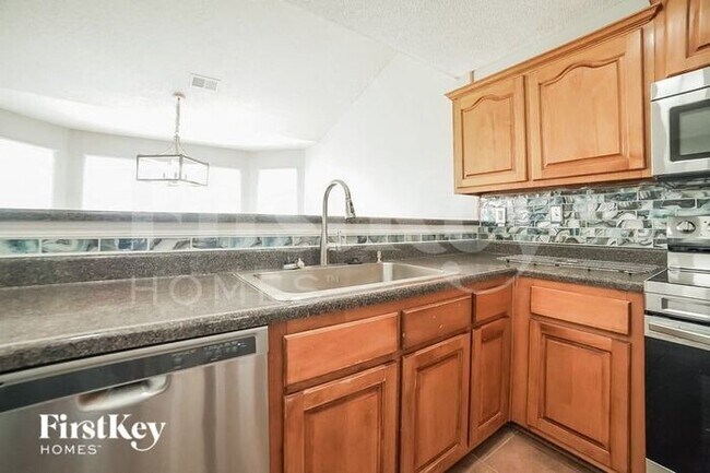 Building Photo - 2589 Baird Dr