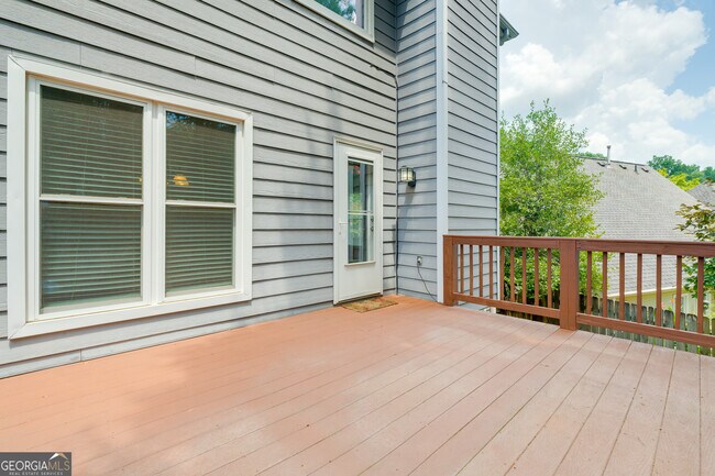 Foto del edificio - 2847 Royal Bluff